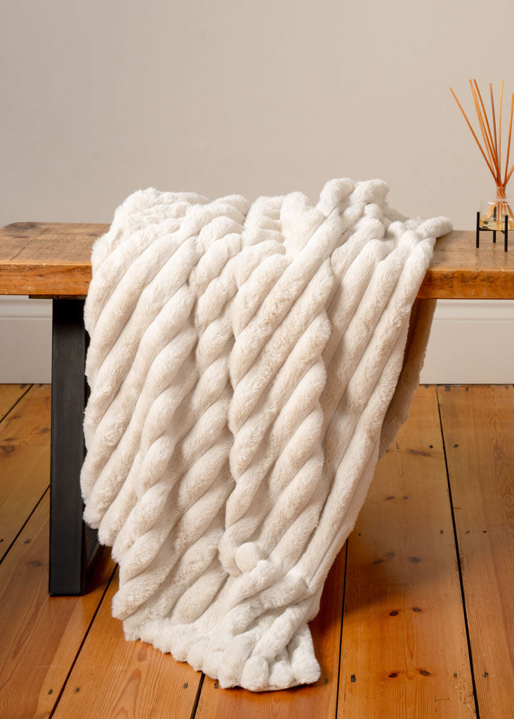 Luxury Ribbed Faux Fur Blanket | Super Soft Plush Throw