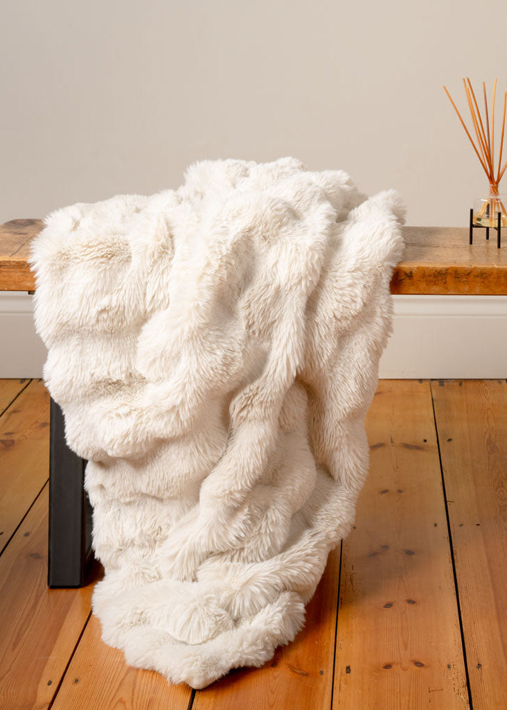 Luxury Faux Fur Blanket | Super Soft Cosy Throw